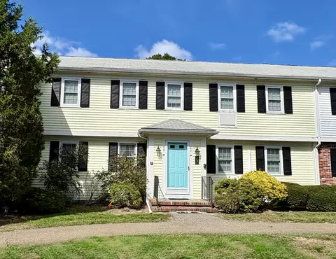 222 Buck Island Rd, West Yarmouth, MA 02673