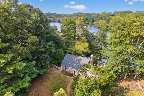 87 Pinecrest Beach Dr, East Falmouth, MA 02536