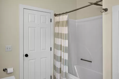 Bath - 70 Field Rd, Eastham, MA 02642 photo 5 of 5