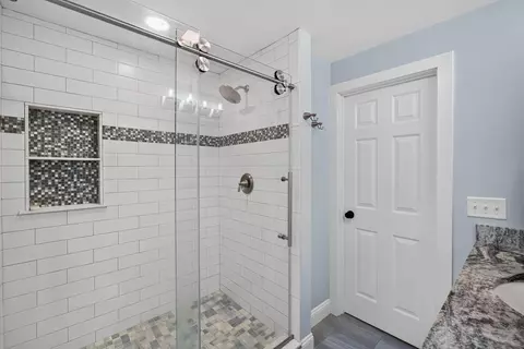 Bath - 70 Field Rd, Eastham, MA 02642 photo 2 of 5