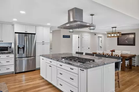 Kitchen - 70 Field Rd, Eastham, MA 02642 photo 2 of 6