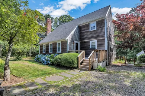 51 Tracy Ln, Brewster, MA 02631