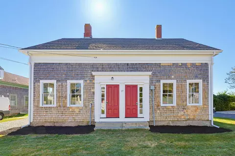 32 Church St, Sandwich, MA 02563