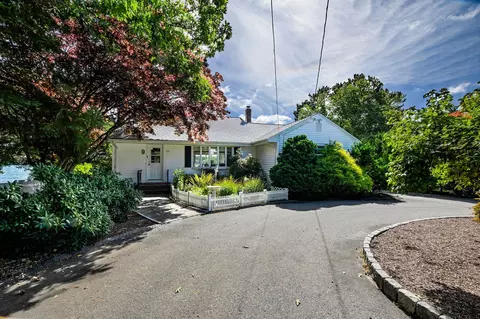 Exterior - 188 Annable Point Rd, Centerville, MA 02632 photo 7 of 13