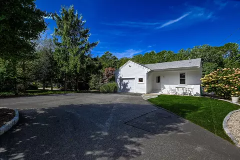 Exterior - 188 Annable Point Rd, Centerville, MA 02632 photo 8 of 13
