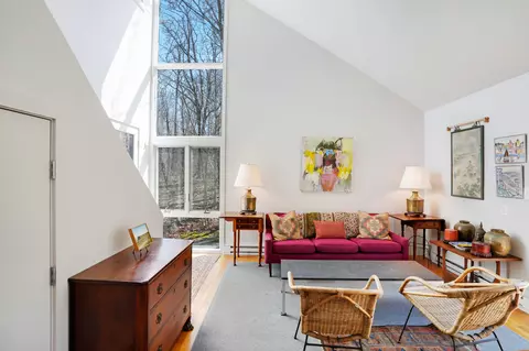 Living - 25 Fulling Mill Rd, Chilmark, MA 02535 photo 5 of 5