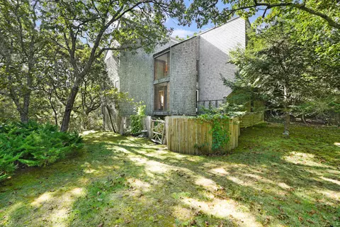 25 Fulling Mill Rd, Chilmark, MA 02535