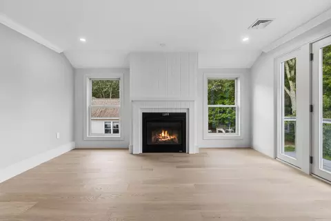 Living - 26 Wheeler Rd, Mashpee, MA 02649 photo 8 of 11