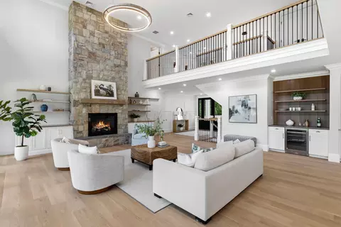 Living - 26 Wheeler Rd, Mashpee, MA 02649 photo 3 of 11