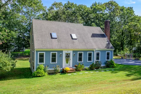 47 Blackthorn Path, Forestdale, MA 02644