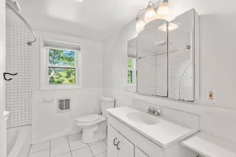 Bath - 46 Wayne Rd, Sagamore, MA 02561 photo 1 of 3