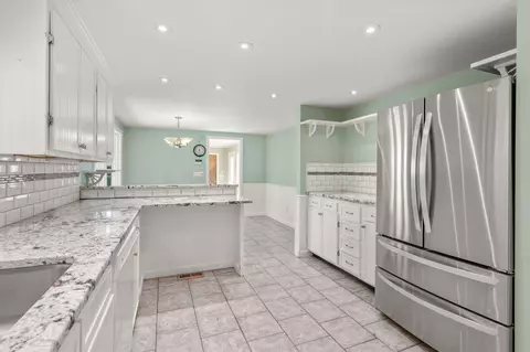 Kitchen - 46 Wayne Rd, Sagamore, MA 02561 photo 3 of 4