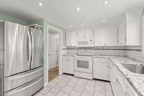 Kitchen - 46 Wayne Rd, Sagamore, MA 02561 photo 2 of 4