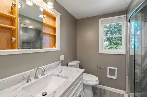 Bath - 46 Wayne Rd, Sagamore, MA 02561 photo 3 of 3