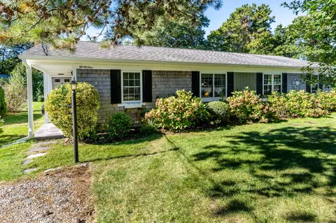 31 Katharyn Michael Rd, Yarmouth Port, MA 02675