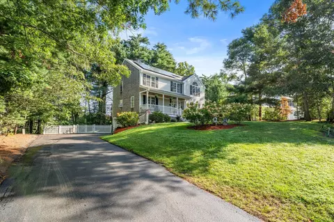 Exterior - 19 Maple St, Mashpee, MA 02649 photo 2 of 11