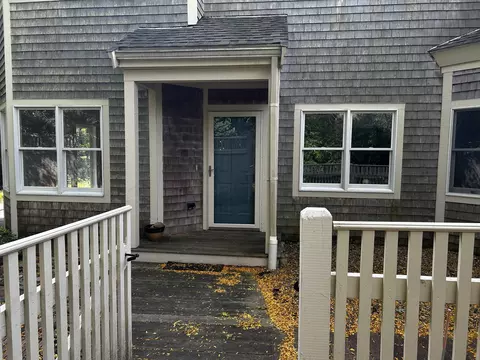 16 Boxwood Cir UNIT 16, Yarmouth Port, MA 02675