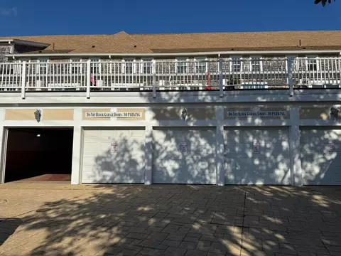 Exterior - 615 Main St UNIT 1, Hyannis, MA 02601 photo 5 of 5