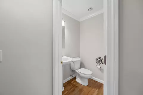 Bath - 11 Gold Leaf Ln, Mashpee, MA 02649 photo 2 of 3