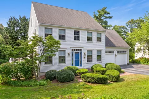 9 Beachway Rd, East Sandwich, MA 02537