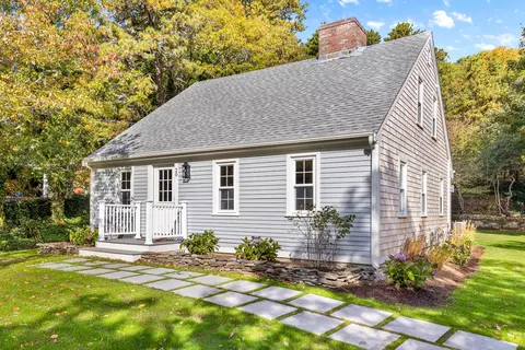 20 Wayside Dr, Brewster, MA 02631