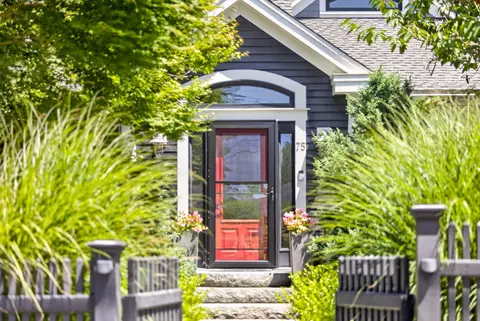 75 Franklin St, Provincetown, MA 02657
