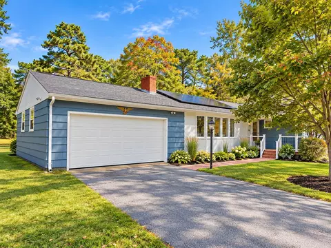 255 Long Pond Dr, South Yarmouth, MA 02664