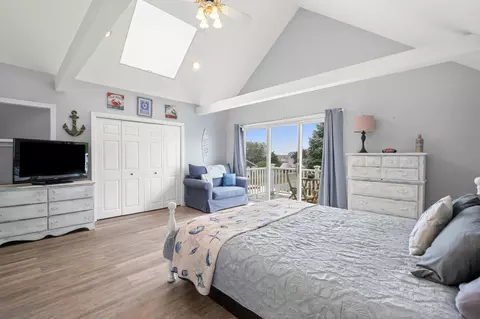 Bedroom - 44 2nd Way, Barnstable, MA 02630 photo 6 of 10