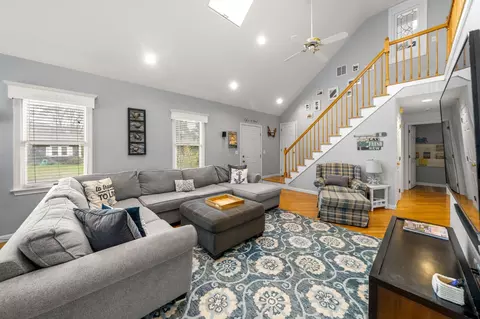 Living - 44 2nd Way, Barnstable, MA 02630 photo 2 of 3