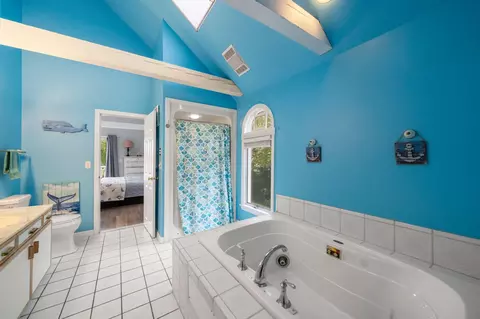 Bath - 44 2nd Way, Barnstable, MA 02630 photo 4 of 5