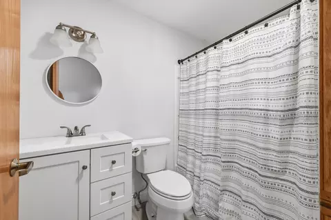 Bath - 5 Riverview Ave UNIT 5G, Mashpee, MA 02649 photo 1 of 2