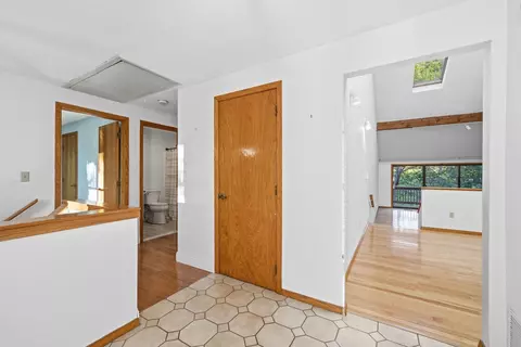 Entry Way - 5 Riverview Ave UNIT 5G, Mashpee, MA 02649 photo 1 of 3