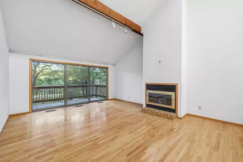 Living - 5 Riverview Ave UNIT 5G, Mashpee, MA 02649 photo 3 of 6