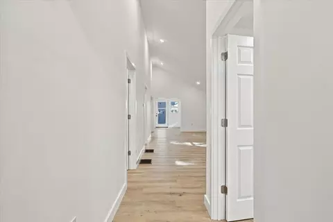 Entry Way - 11 Monack Rd, Buzzards Bay, MA 02532 photo 5 of 5