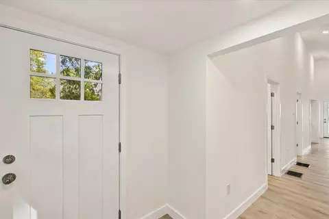 Entry Way - 11 Monack Rd, Buzzards Bay, MA 02532 photo 1 of 5