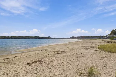 View/Area - 11 Monack Rd, Buzzards Bay, MA 02532 photo 2 of 9