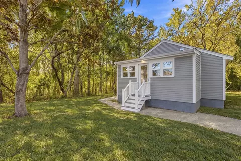 Exterior - 11 Monack Rd, Buzzards Bay, MA 02532 photo 4 of 6