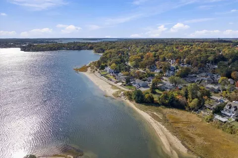 View/Area - 11 Monack Rd, Buzzards Bay, MA 02532 photo 7 of 9