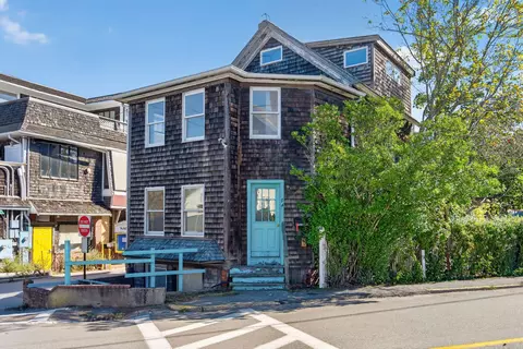 7 Standish St, Provincetown, MA 02657