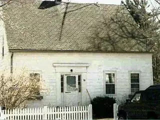 38 Sandwich Rd, Bourne, MA 02532 photo 1