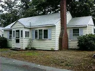 16 Swift Ave, Wareham, MA 02571 photo 1
