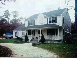 2 Cedar St, Mashpee, MA 02649 photo 1