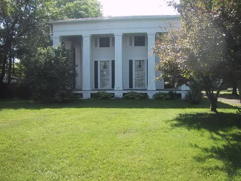 126 Main St, Sheffield, MA 01257 photo 2