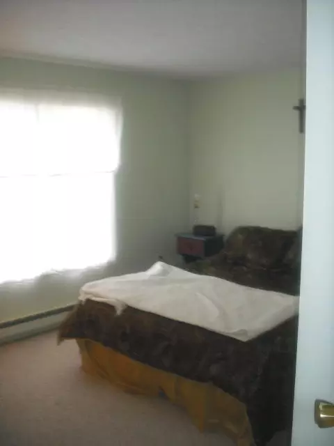 580 Greylock St, Lee, MA 01238 photo 10