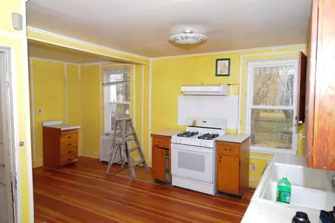 7 Sergeant St, Stockbridge, MA 01262 photo 9