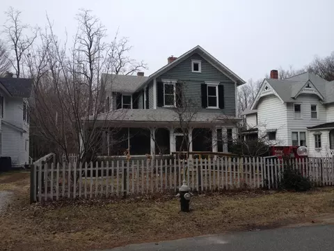 7 Sergeant St, Stockbridge, MA 01262 photo 1
