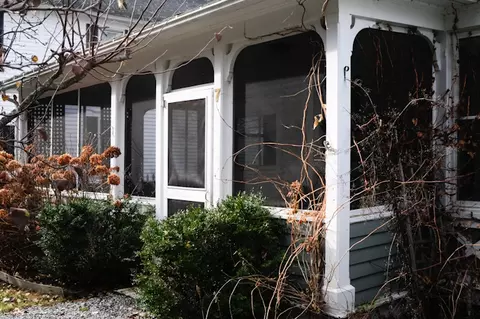7 Sergeant St, Stockbridge, MA 01262 photo 3