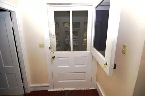 7 Sergeant St, Stockbridge, MA 01262 photo 5