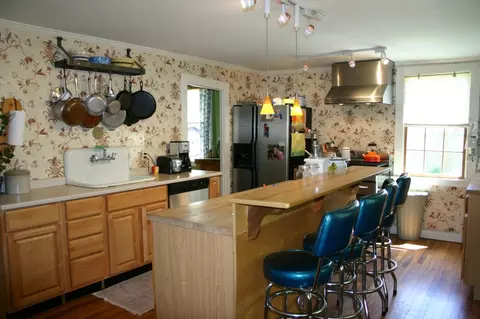 55 S Main St, Sheffield, MA 01257 photo 4