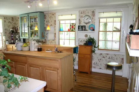 55 S Main St, Sheffield, MA 01257 photo 5